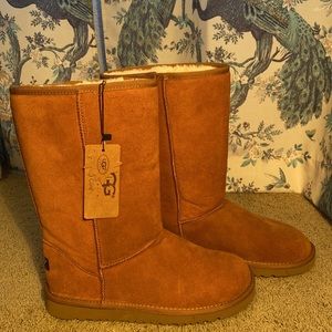 NWT UGG labeled boots